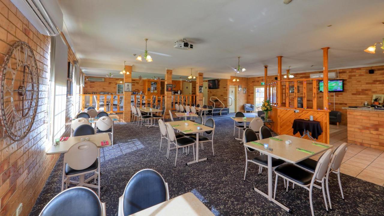 North Parkes Motel Kültér fotó