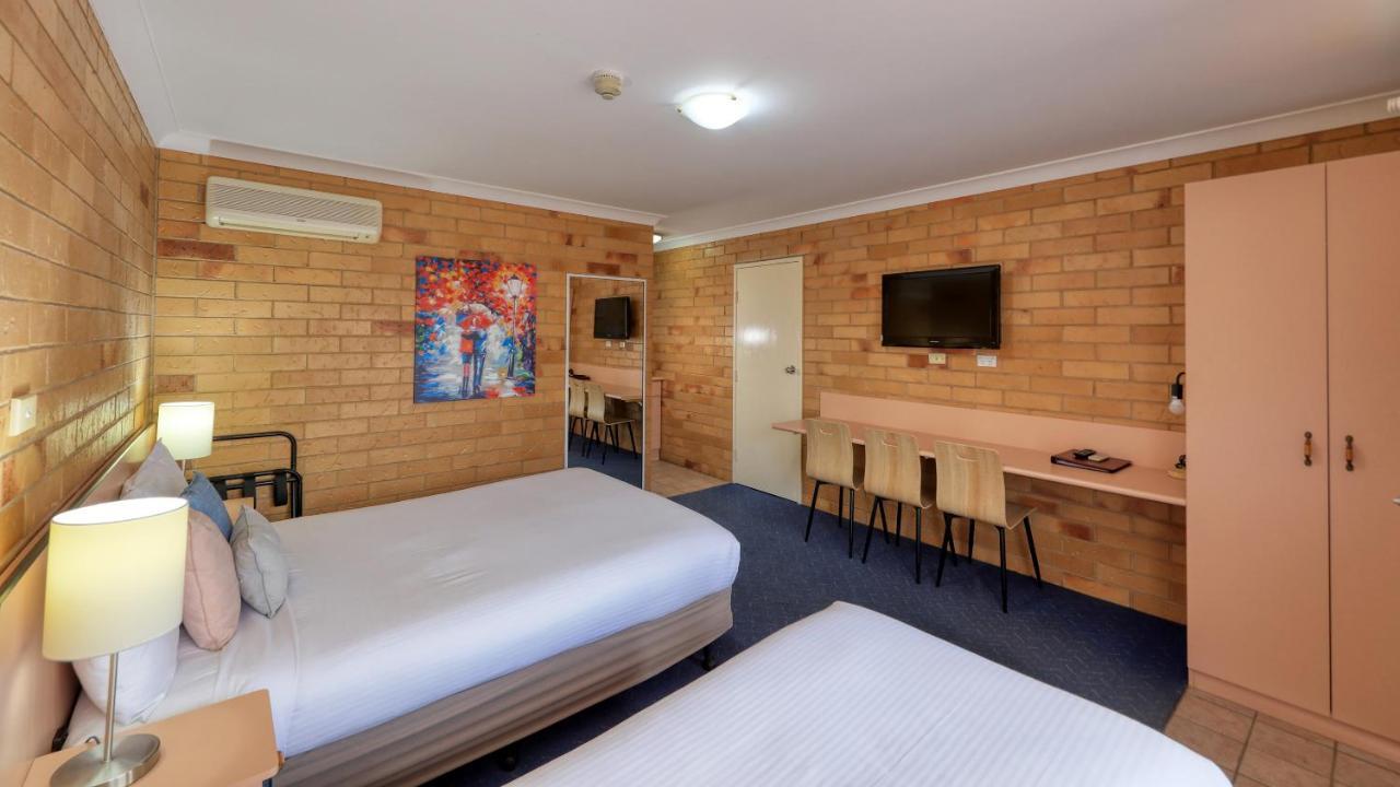 North Parkes Motel Kültér fotó