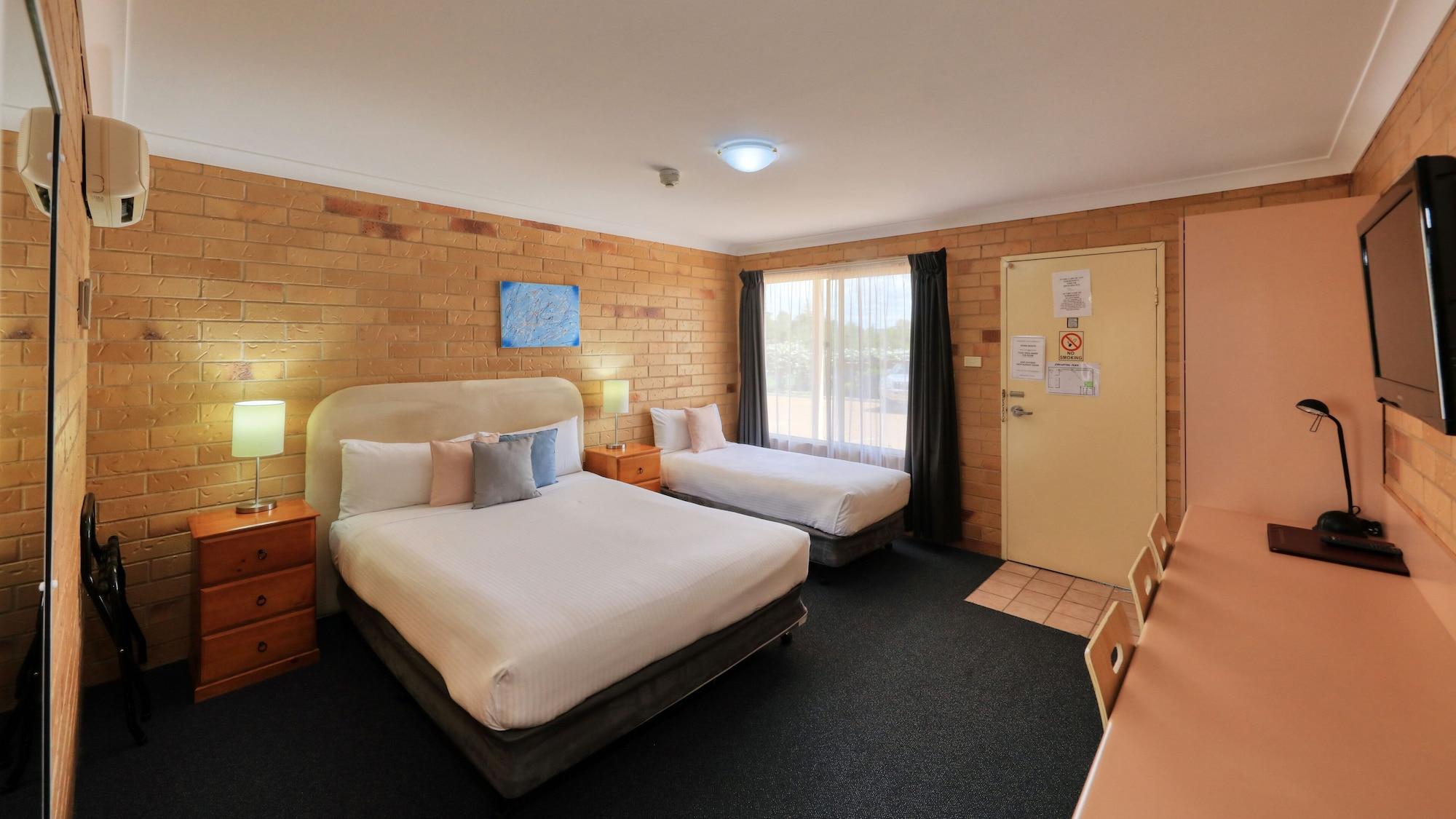 North Parkes Motel Kültér fotó