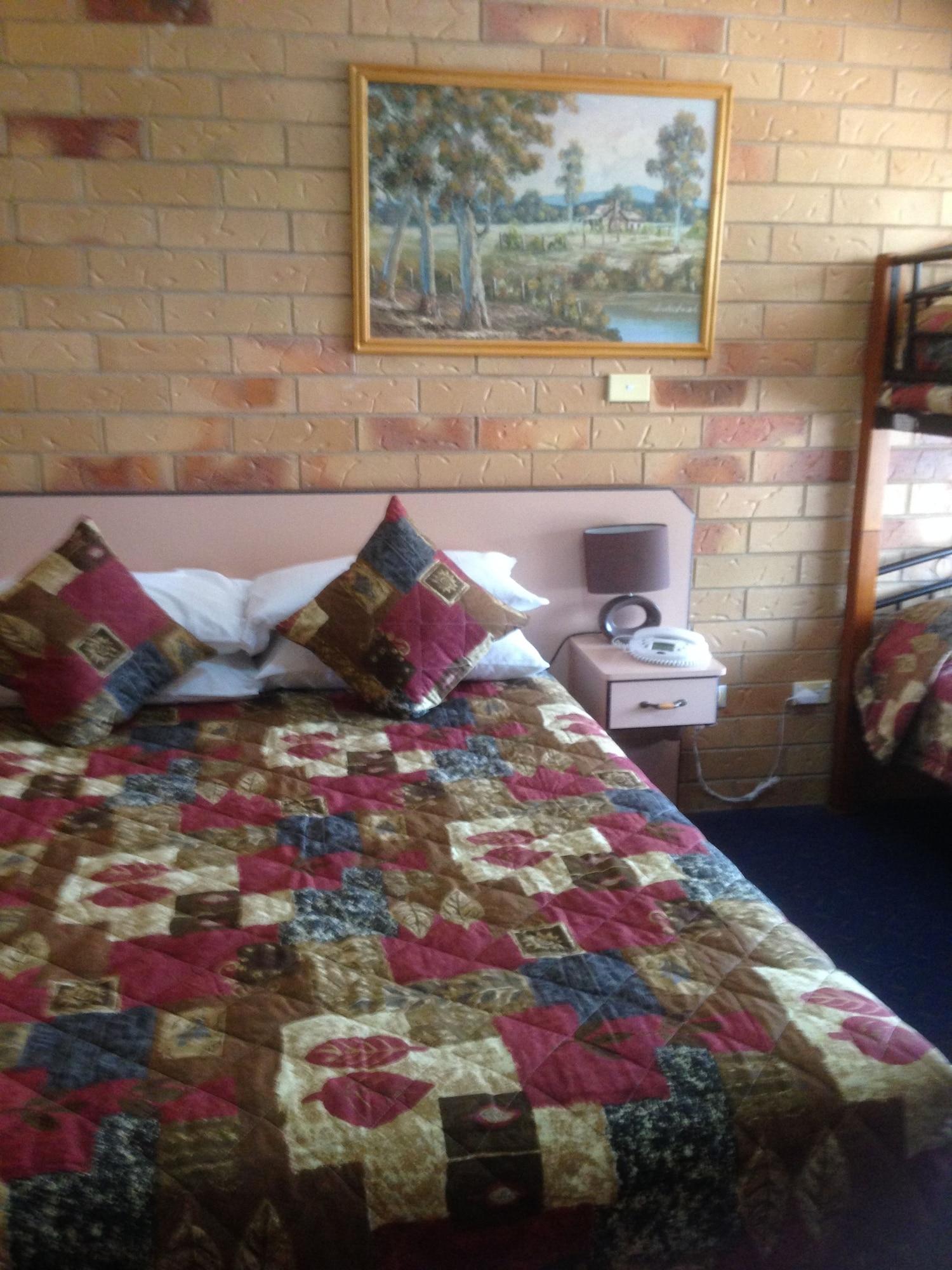 North Parkes Motel Kültér fotó