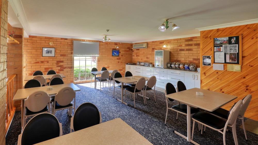 North Parkes Motel Kültér fotó
