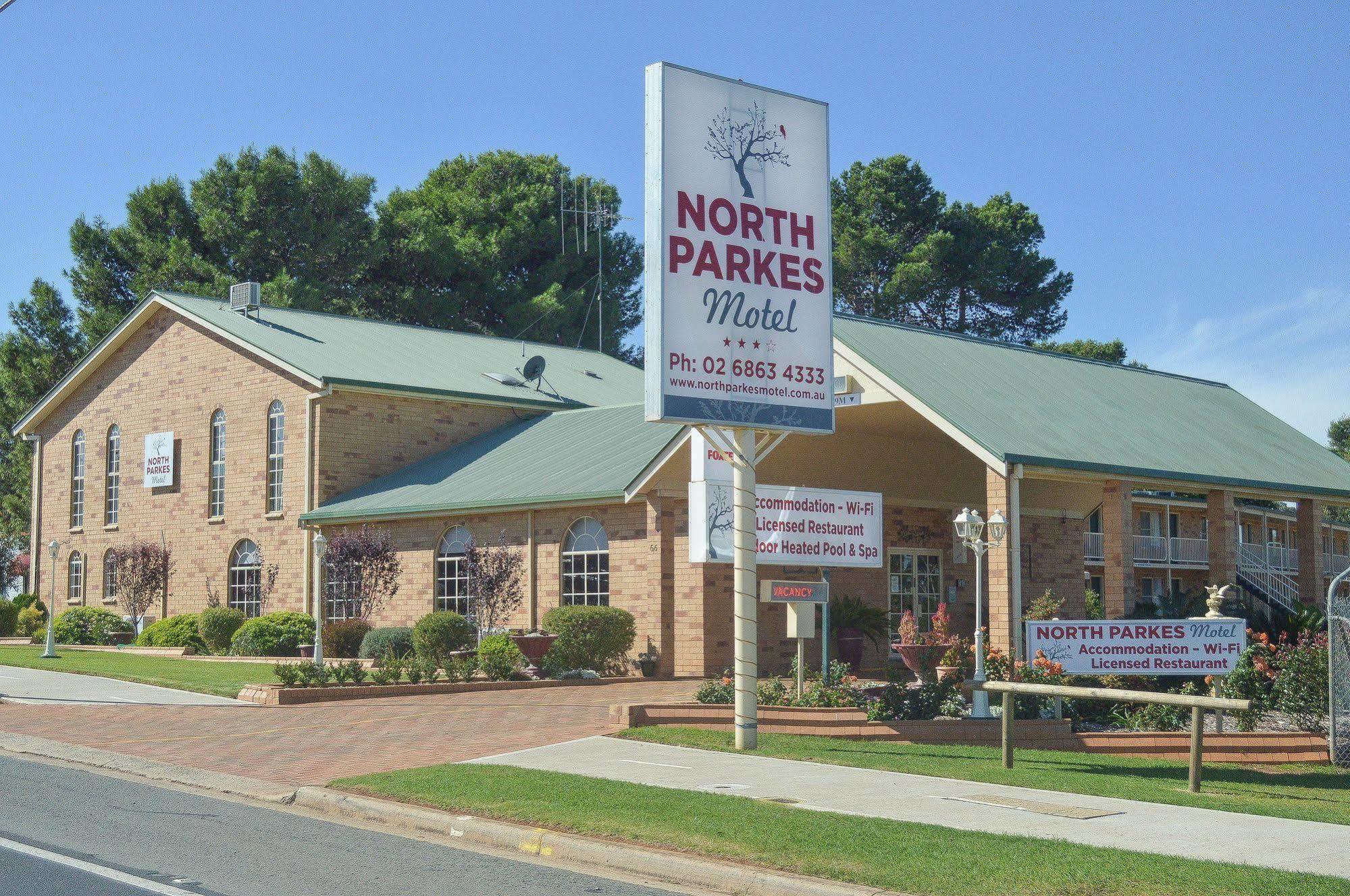 North Parkes Motel Kültér fotó