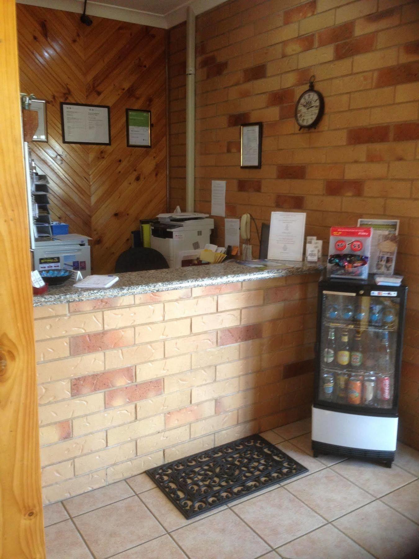 North Parkes Motel Kültér fotó