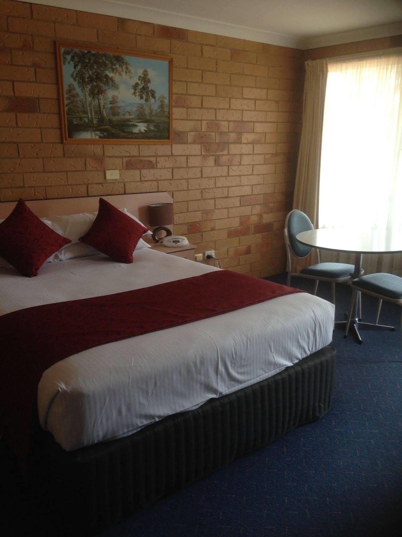 North Parkes Motel Kültér fotó